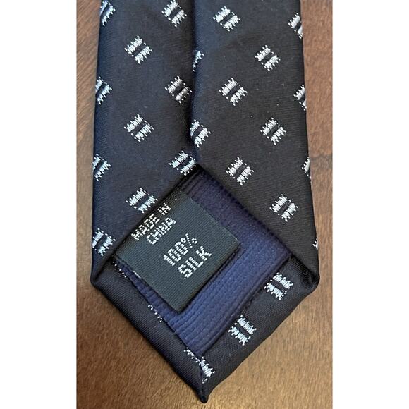 Michael Michael Kors Black Gray 100% Silk Men’s Neck Tie Made In China - Picture 7 of 9